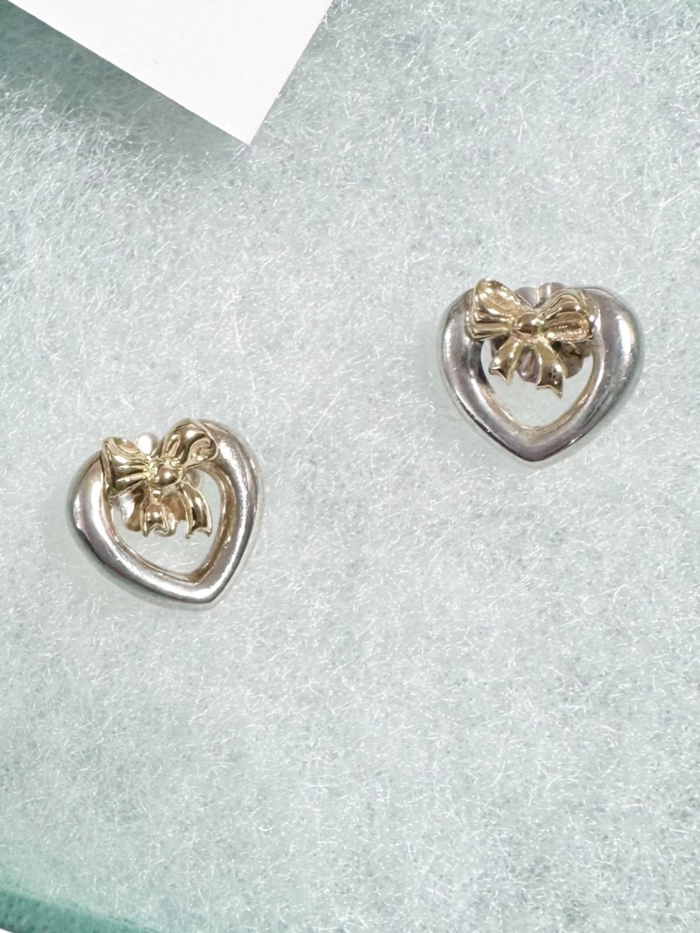 Tiffany & Co. Engraved 925 Silver Heart & 18K Gold Bow Stud Earrings Set w.Box - Picture 3 of 13